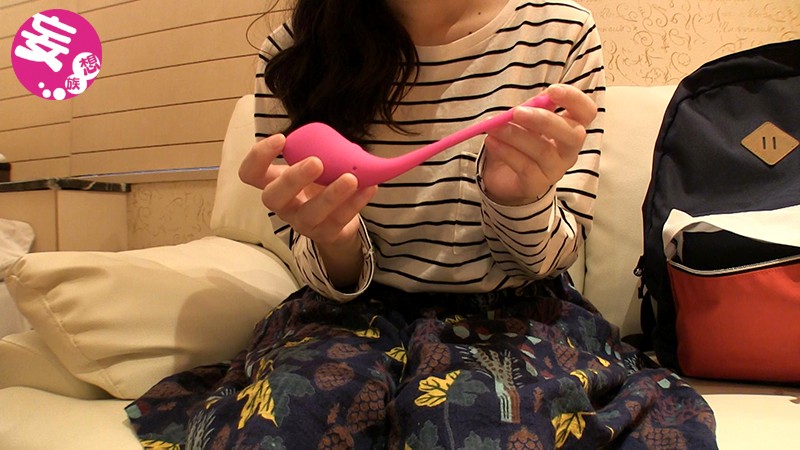 欲求腐満子 舞園かりん（23歳） 普通のエッチでは物足りません。私は変態ですか？